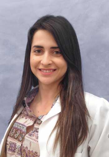 Dra. Julie Fabbro Correa