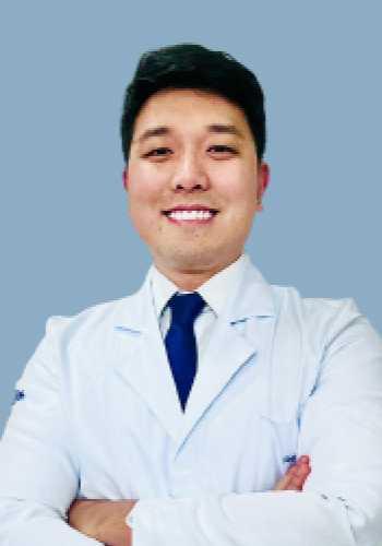 Dr. Alexandre Se Moo Kim