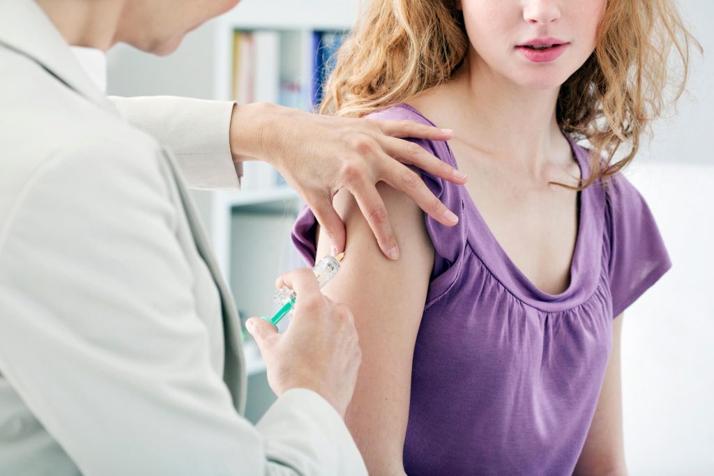 Vacinas para adultos: quais são obrigatórias?