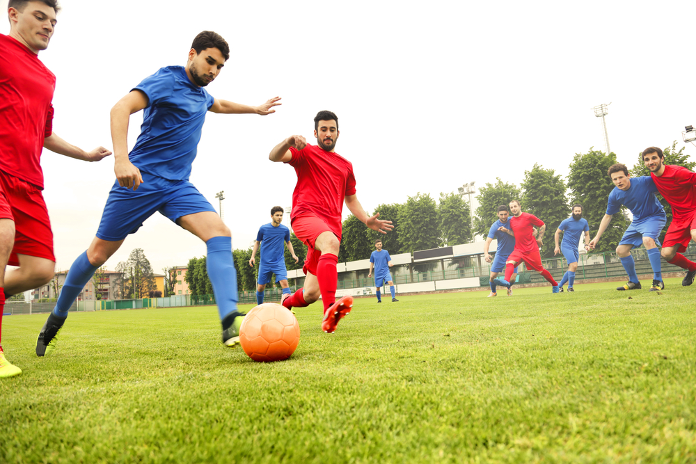 Como jogar futebol faz bem para saúde?