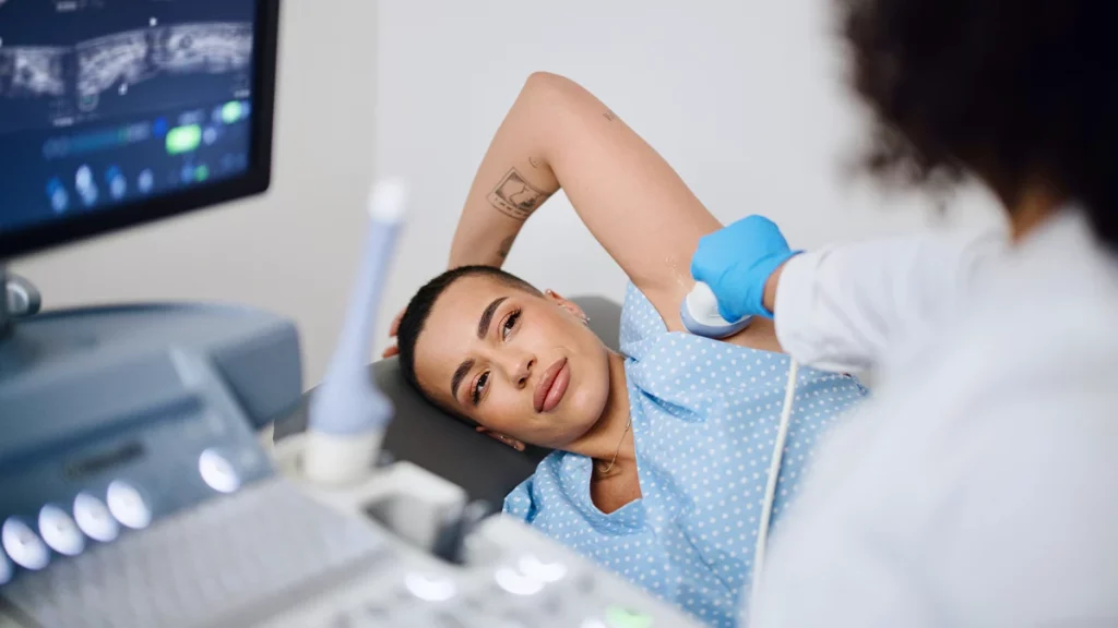 dr.consulta - mulher fazendo exame preventivo, ultrassom das mamas