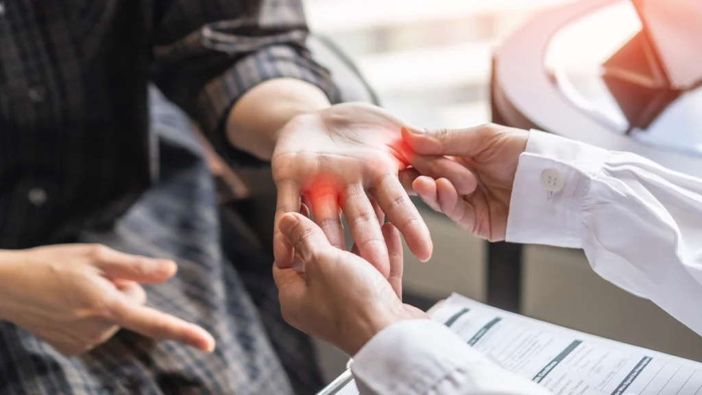 Entenda a tenossinovite, inflamação que afeta os tendões