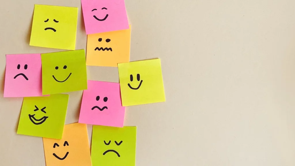 dr.consulta - Post its com os diferentes tipos de humor desenhados.