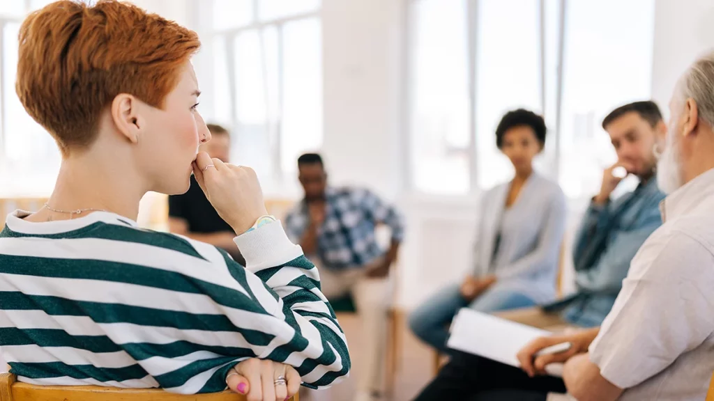 dr.consulta - pessoa em atendimento em grupo, conversa, bem-estar mental