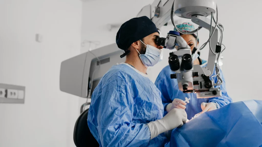 Como é feita a cirurgia de pterígio e quando é indicada