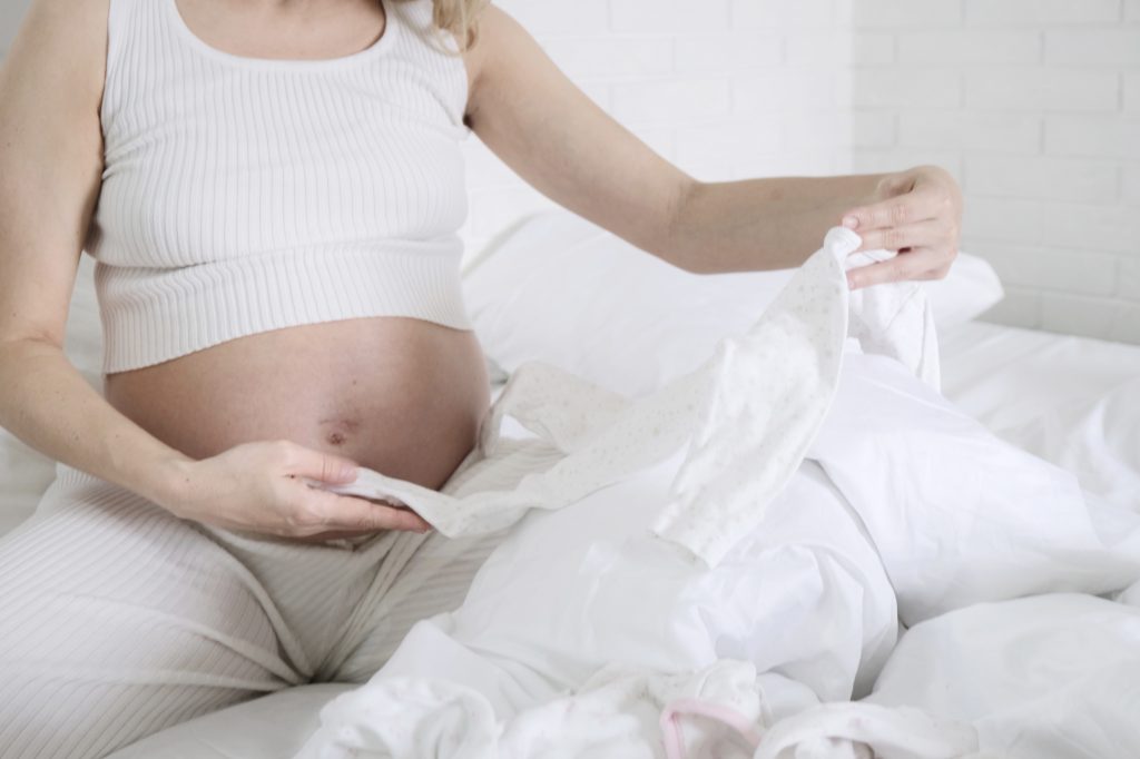 Corrimento branco na gravidez: quando é normal e quando se preocupar?